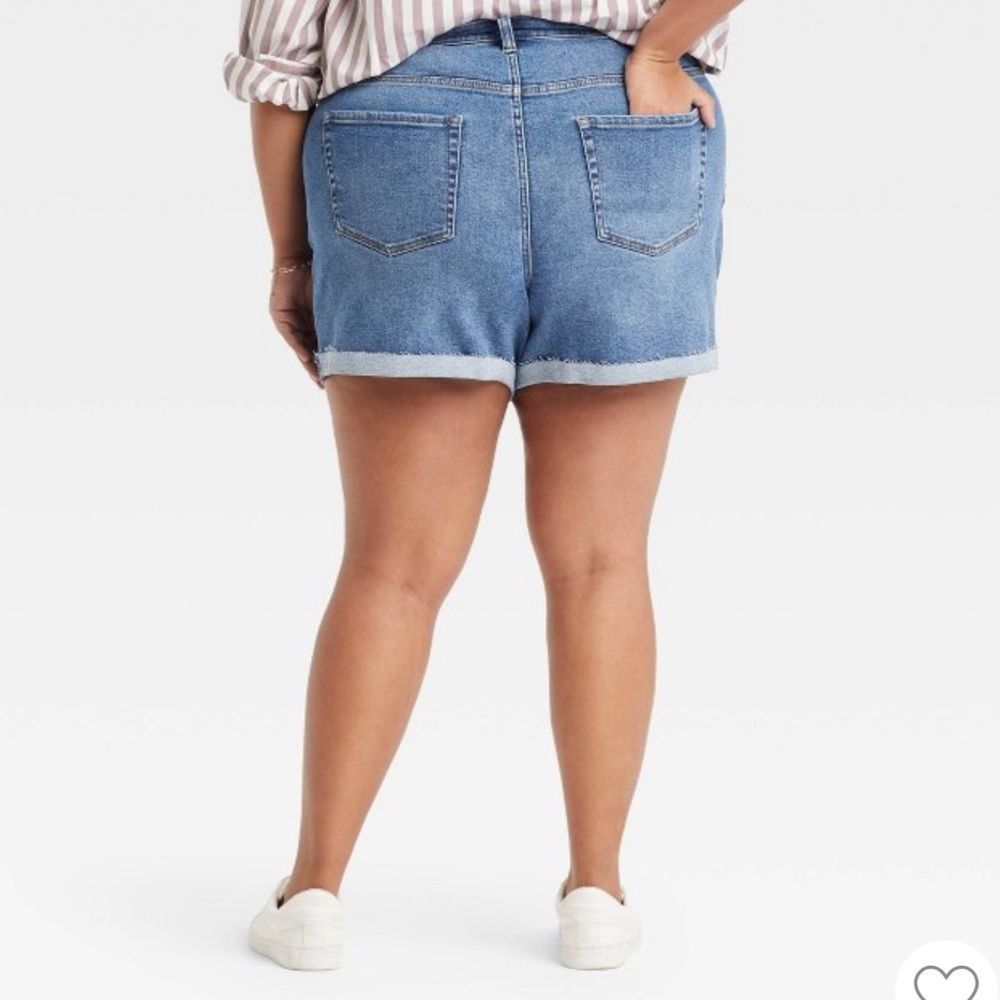 Ava & Viv Indigo Wash Mid Rise MIDI Denim Jean Shorts - Picture 2 of 3